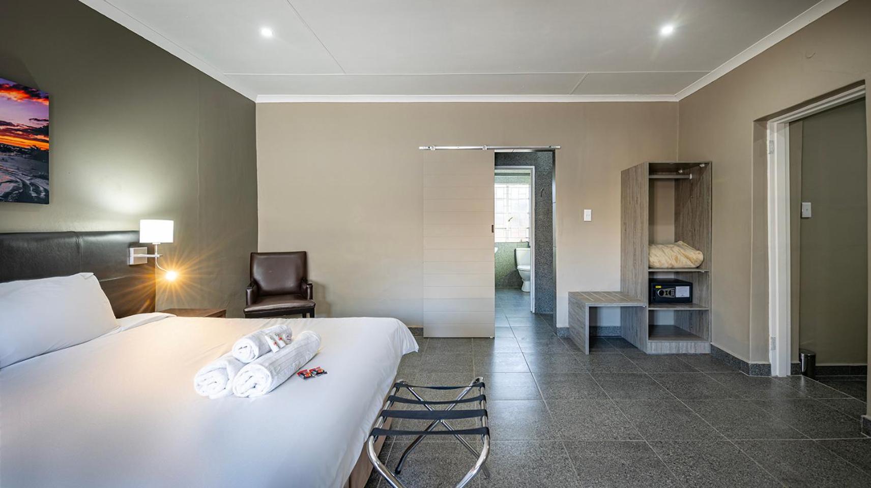 Calvinia Hotel Ngoại thất bức ảnh